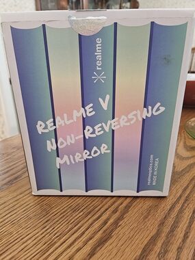 realme V Non-Reversing Mirror - Iridescent Gradient